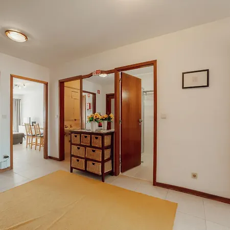 Espinho Modern 3 Bedroom By Vacationy Oporto