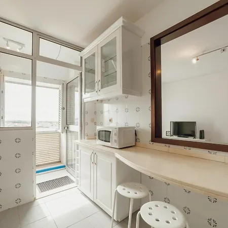 Espinho Modern 3 Bedroom By Vacationy *