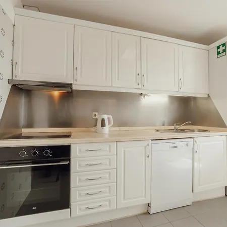 Apartman Espinho Modern 3 Bedroom By Vacationy